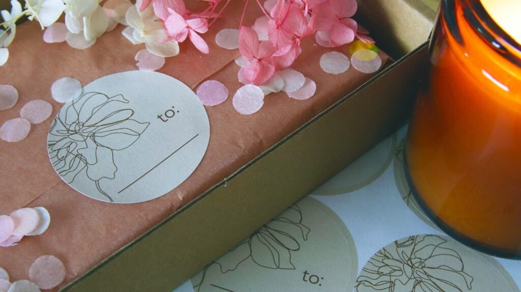 5 Lưu Ý Quan Trọng Khi Thiết Kế Và In Nhãn Decal Thu Hút Khách Hàng -