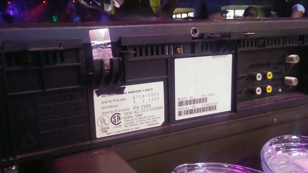 Dịch Vụ In Decal Vỡ Giá Rẻ, Chất Lượng, Lấy Ngay Tại TPHCM -